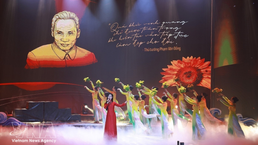 Art programme honours late PM Pham Van Dong’s lifelong devotion to nation